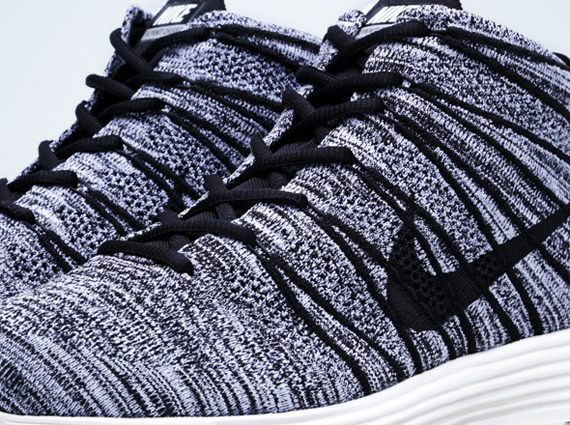 Nike Flyknit Chukka - Black - White - Sail