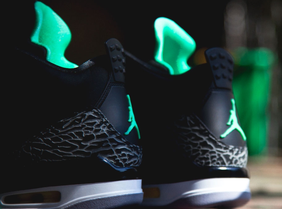 Jordan Son of Mars Low "Green Glow" - Arriving at Retailers