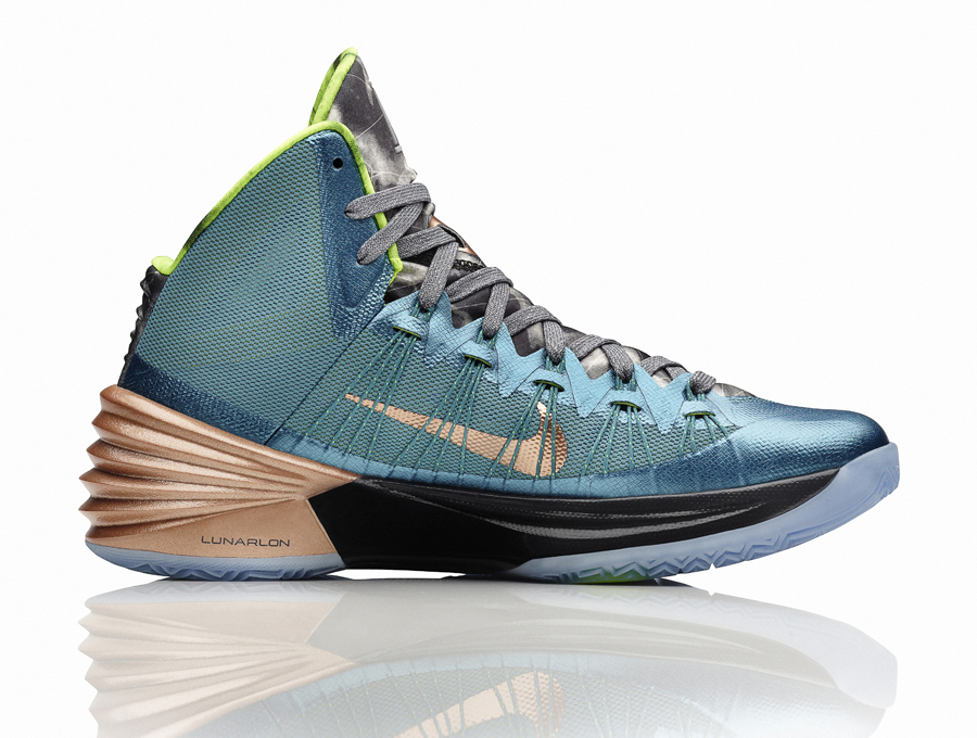 Kyrie Irving Hyperdunk 2013 4