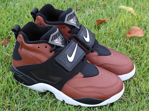 Nike Air Diamond Turf Football 2