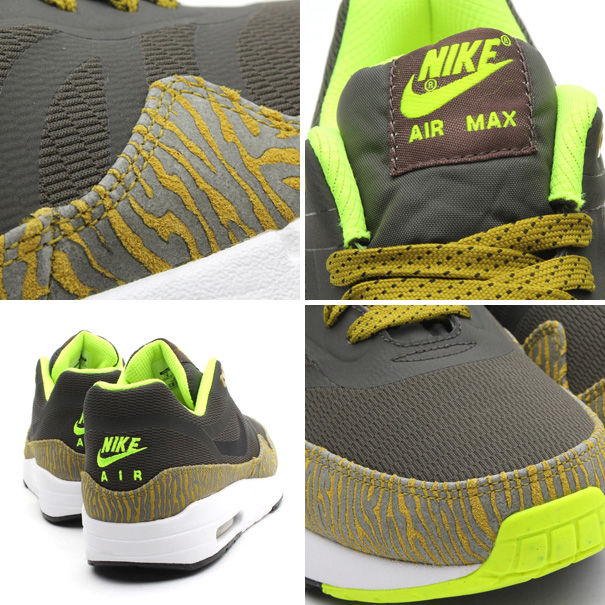Nike Air Max 1 Tape Newsprint Black Parachute Gold Summit White 01