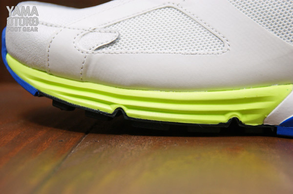 Nike Air Max Terra 180 White Volt Blue 02
