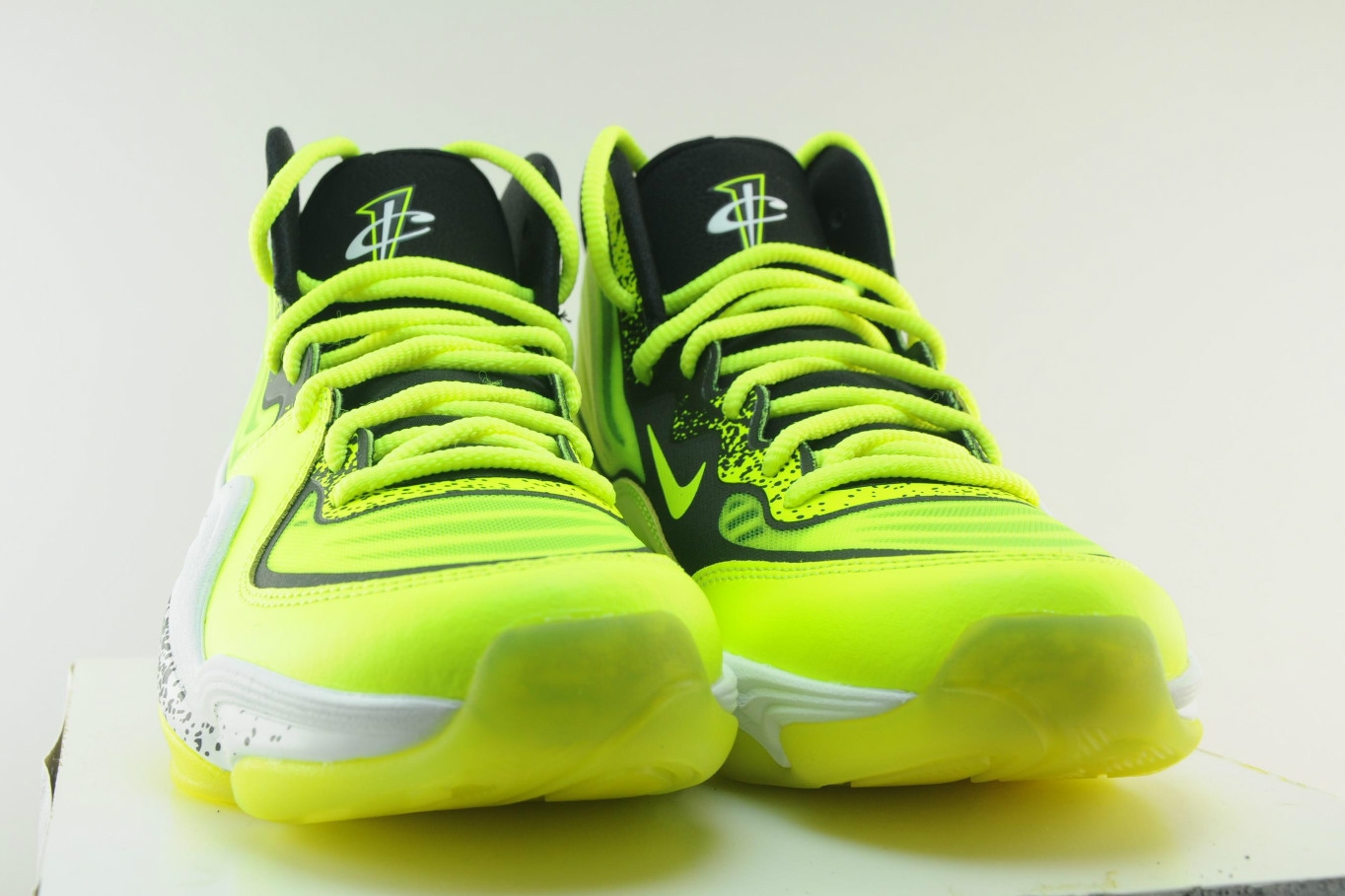 Nike Air Penny V Volt Black White 01