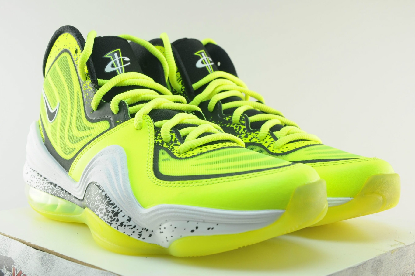 Nike Air Penny V Volt Black White 12