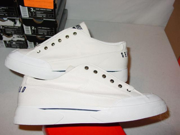 Nike Air Seinfeld 02
