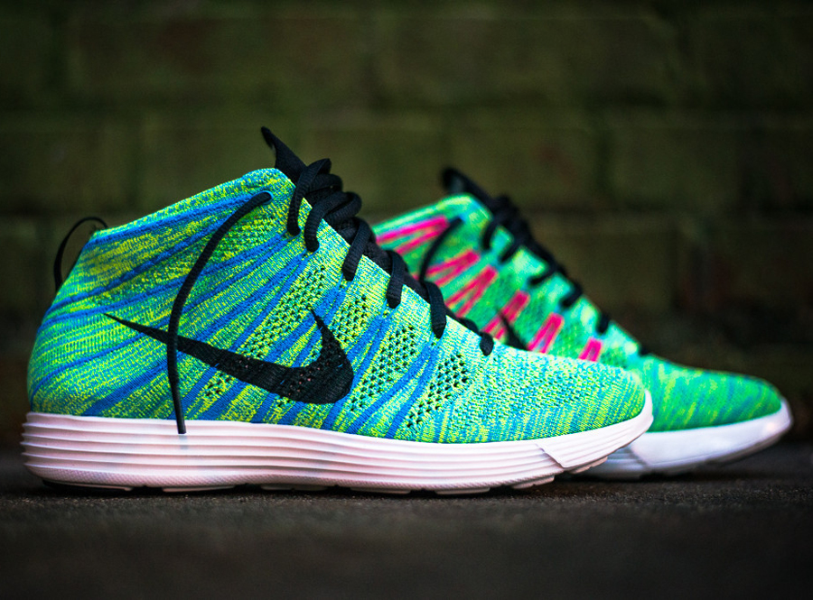 Nike Flyknit Chukka "Blue Glow"