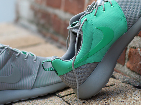 Nike Roshe Run Grey Green