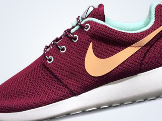 Nike Roshe Run - Raspberry Red - Purple Dynasty