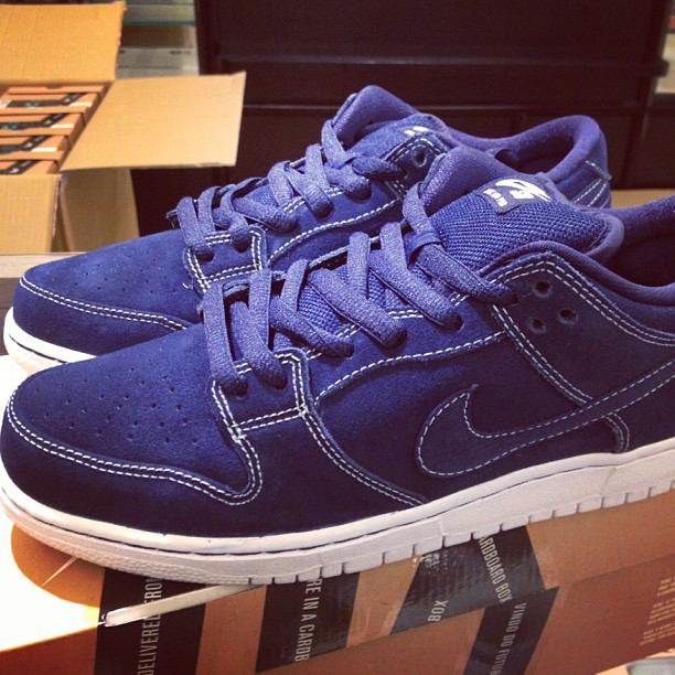 Nike Sb Dunk Low Blue Suede White 2