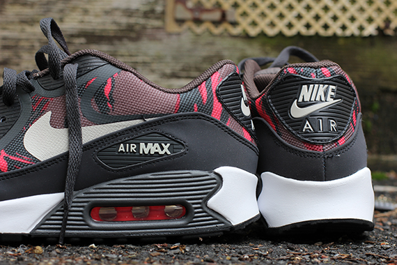 Nike Wmns Air Max 90 Tape Red Camo 3