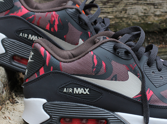 Nike Wmns Air Max 90 Tape Red Camo