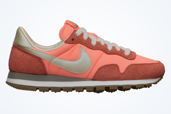 Nike Wmns Air Pegasus 83 Atomic Pink 1