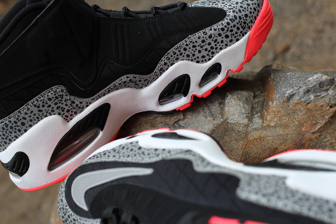 Safari Nike Air Griffey Max 1 02