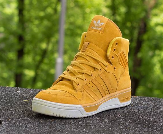 Adidas Rivalry Hi Gold Suede 01