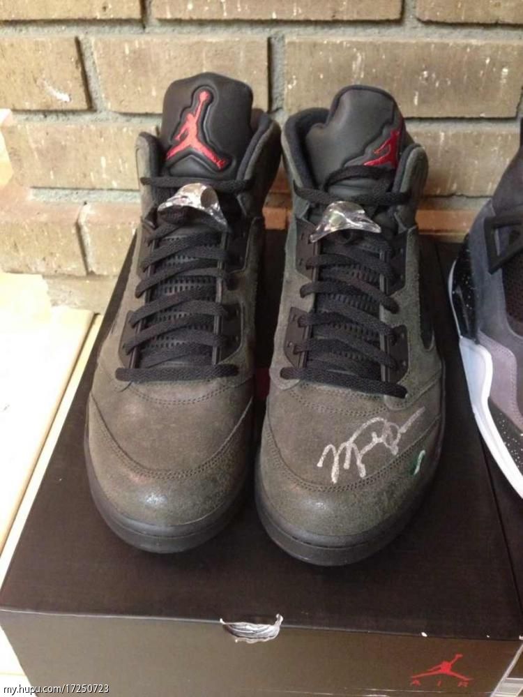 Air Jordan Retro Fear Pack Michael Jordan Autographed Set 8