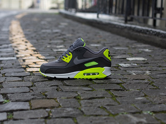 Air Max 90 Essential Grey Volt 2