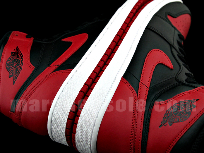 Bred Air Jordan 1 Retro High Og 01