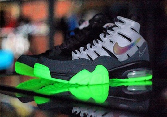 EA Sports x Nike Air Trainer Max ’94 “Glow in the Dark”