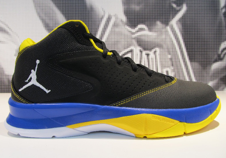 Jordan Court Vision Black Blue Yellow 1