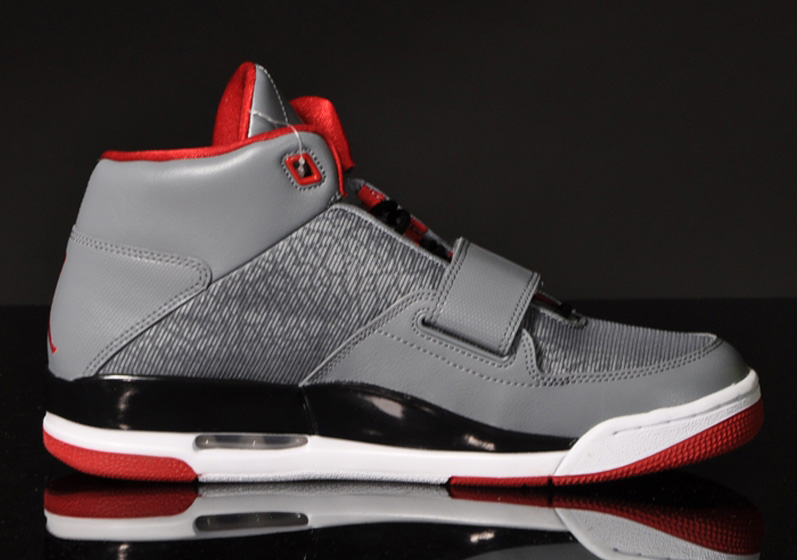 Jordan Flight Club 90s Cool Grey Red 2