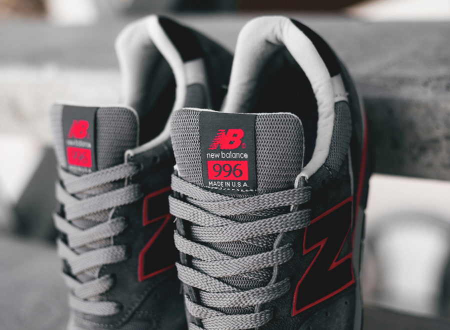 New Balance 996 - Grey - Red - Black