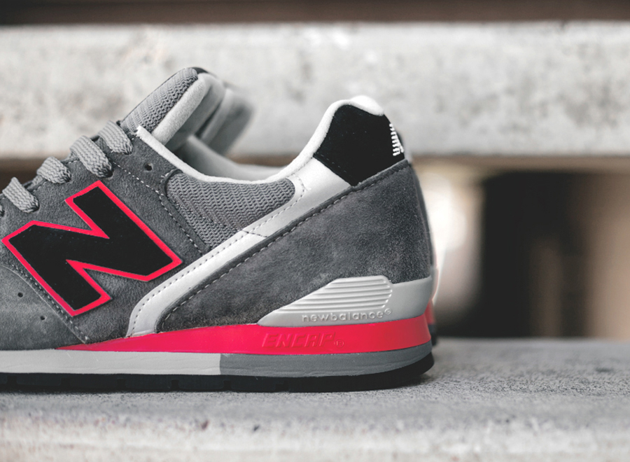 New Balance 886 Red Grey 3