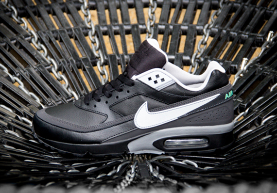 Nike Air Classic BW - Black - Silver