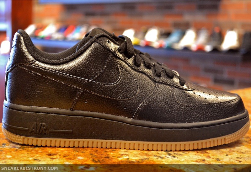 Nike Air Force 1 Low Black Gum 03