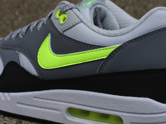 Nike Air Max 1 Essential Dusty Grey Volt Cool Grey Black