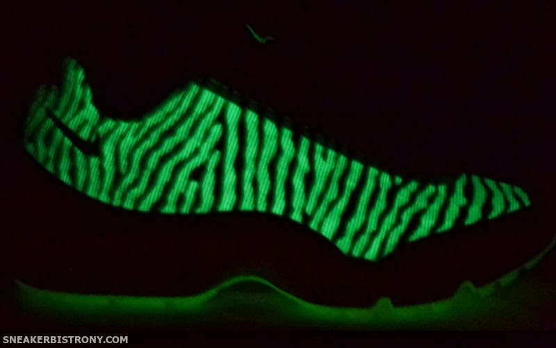 Nike Air Max Tape Glow In The Dark 01