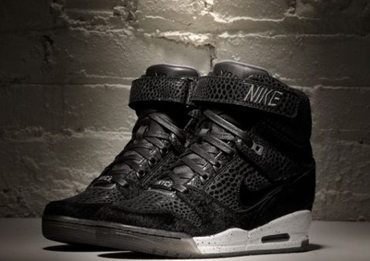 Nike WMNS Air Revolution Sky Hi “City Pack” NYC