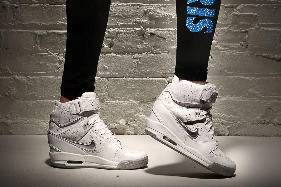 Nike Air Revolution Sky High Wmns Tokyo 02