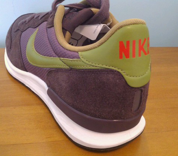 Nike Air Solstice Burgundy Gold 2