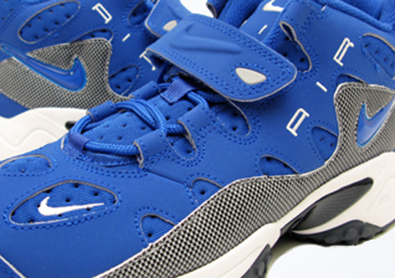 Nike Air Turf Raider Game Royal Grey Black