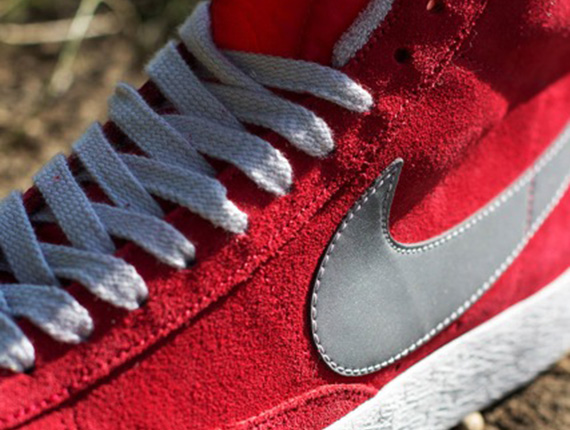 Nike Blazer Mid Premium VNTG - Distance Red - Reflective Silver