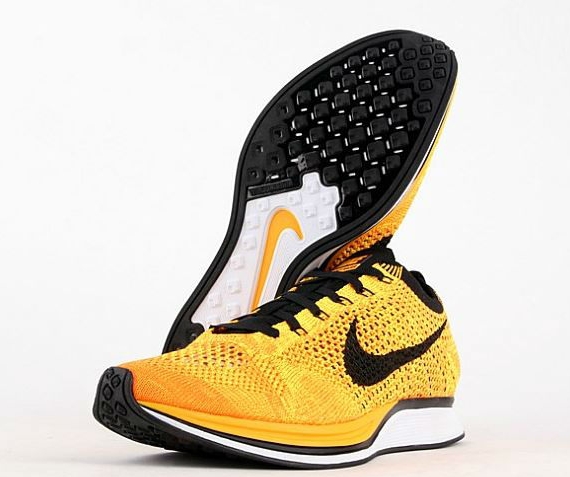 Nike Flyknit Racer Yellow Black 04