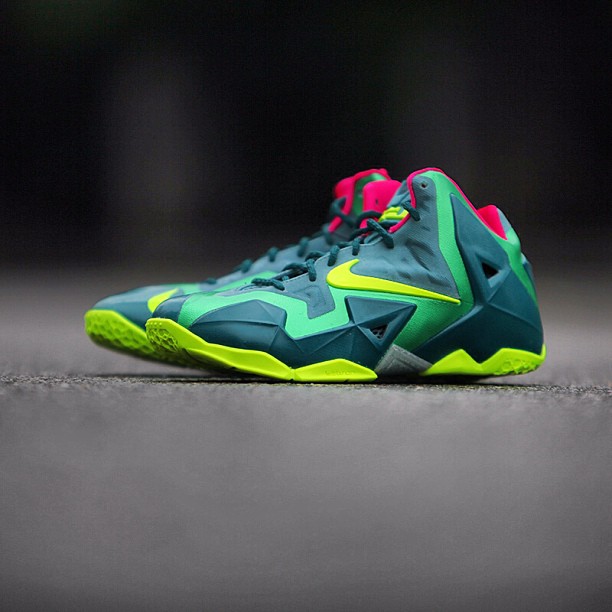 Nike Lebron 11 Gs Green Volt Pink 2