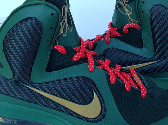 Nike LeBron 9 - Unreleased Green "Christmas" Sample