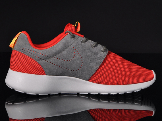 Nike Roshe Run Challenge Red Dark Pewter Total Crimson 4