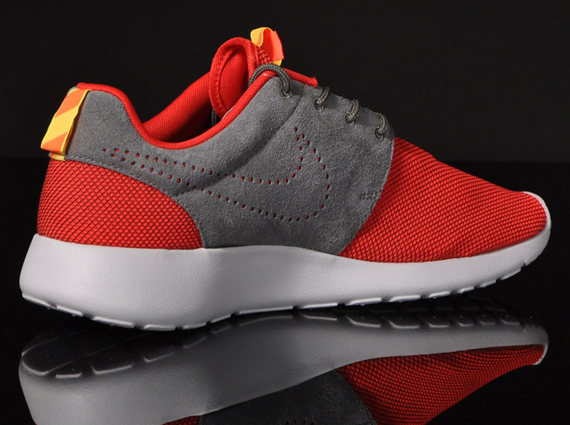 Nike Roshe Run Challenge Red Dark Pewter Total Crimson 5