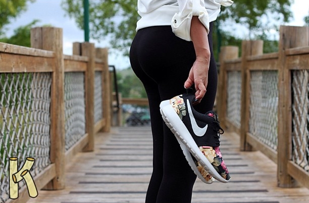 Nike Roshe Run Supremo Customs 05