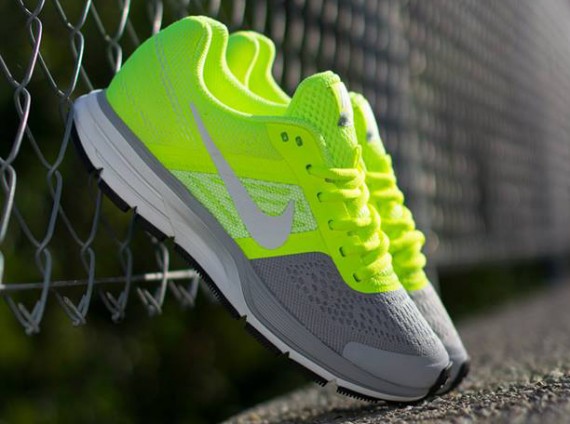 Nike WMNS Air Pegasus +30 – Volt – Wolf Grey – White