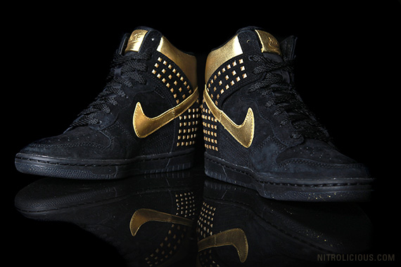 Nike Wmns Dunk Sky High Gold Stud 05