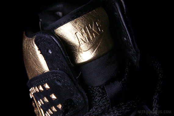 Nike Wmns Dunk Sky High Gold Stud 09