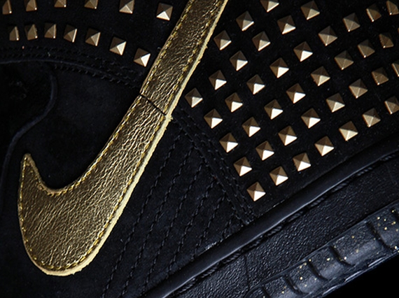 Nike WMNS Dunk Sky Hi "Gold Stud"