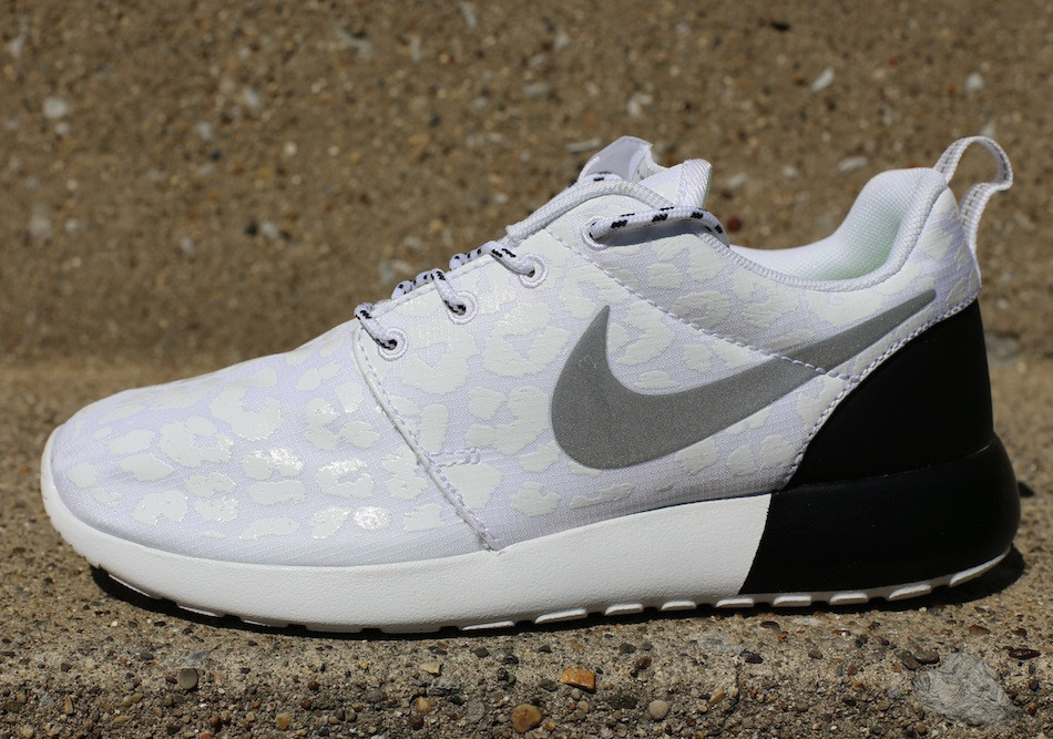 Nike Wmns Premium Roshe Run Leopard 2
