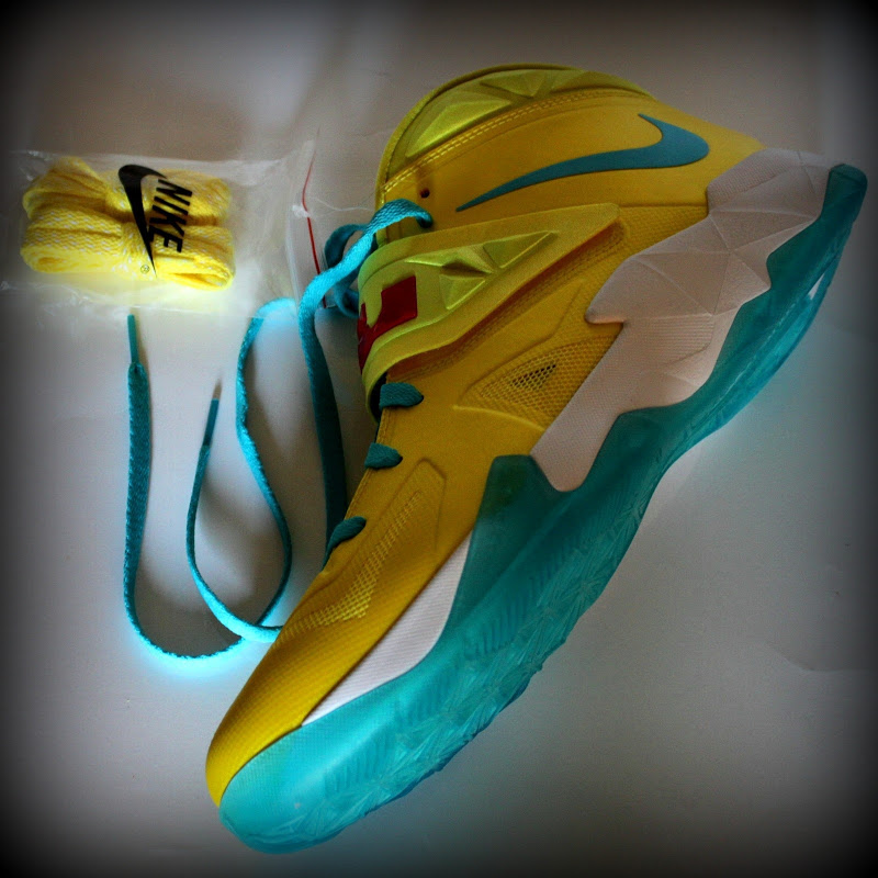 Nike Zoom Soldier Vii Sonic Yellow Gamma Blue Sample 01