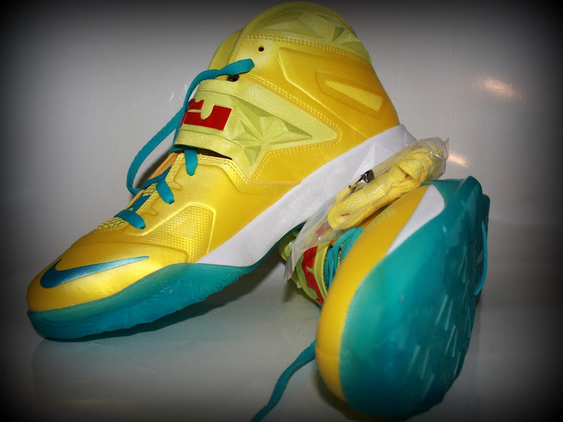 Nike Zoom Soldier Vii Sonic Yellow Gamma Blue Sample 03