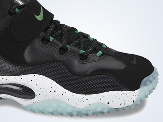 Nike Zoom Turf Trainer Oregon Ducks 1