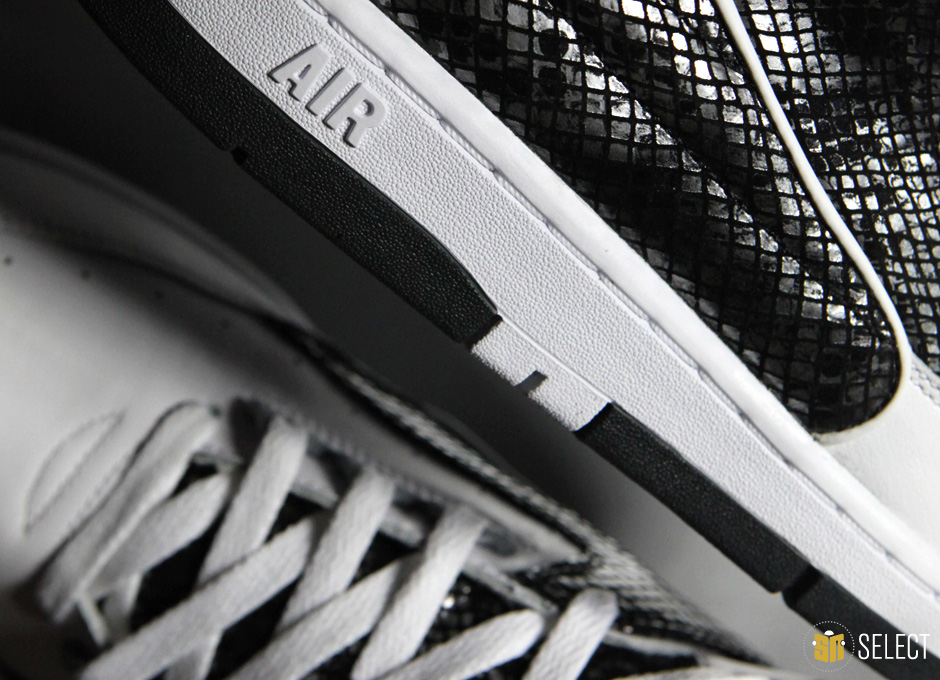 Sn Select Nike Air Python 14